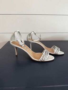 Manolo Blahnik Maurila White Sandal  Size:US9.5/EU39.5 NWB